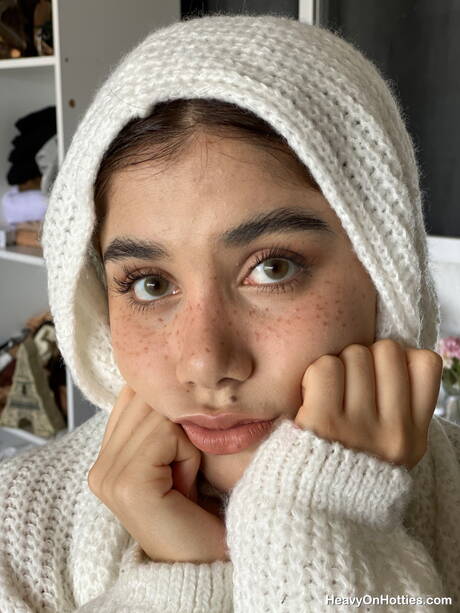 Heavy On Hotties are excited to present you with a xxx photo gallery showcasing Marina Gold in xxx fuck