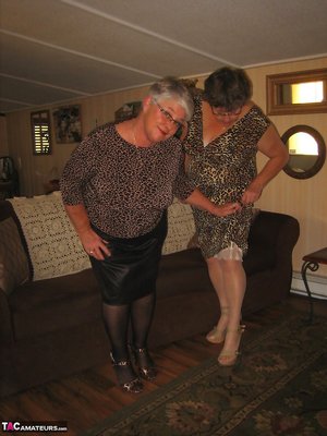 TAC Amateurs pleased to share with you xxx gallery with Girdle Goddess in lesbian love scene